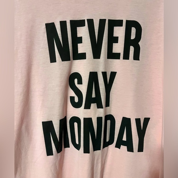 Bobbie Brooks Short Sleeve Graphic Tee -Never Say Monday - Picture 2 of 5